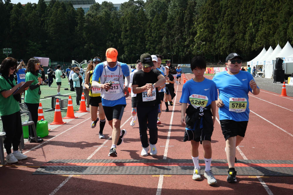 2025년_마라톤참가자_21060