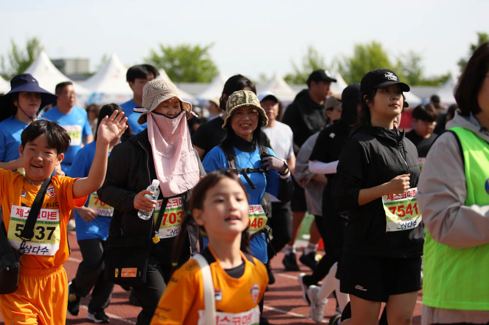 2025년_마라톤출발_146