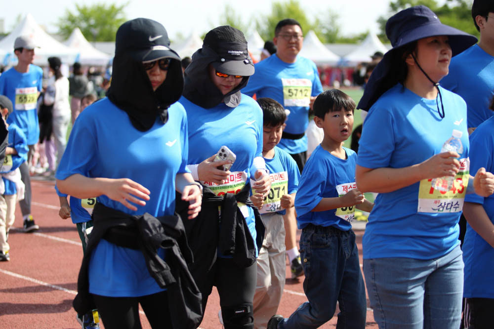 2025년_마라톤출발_148