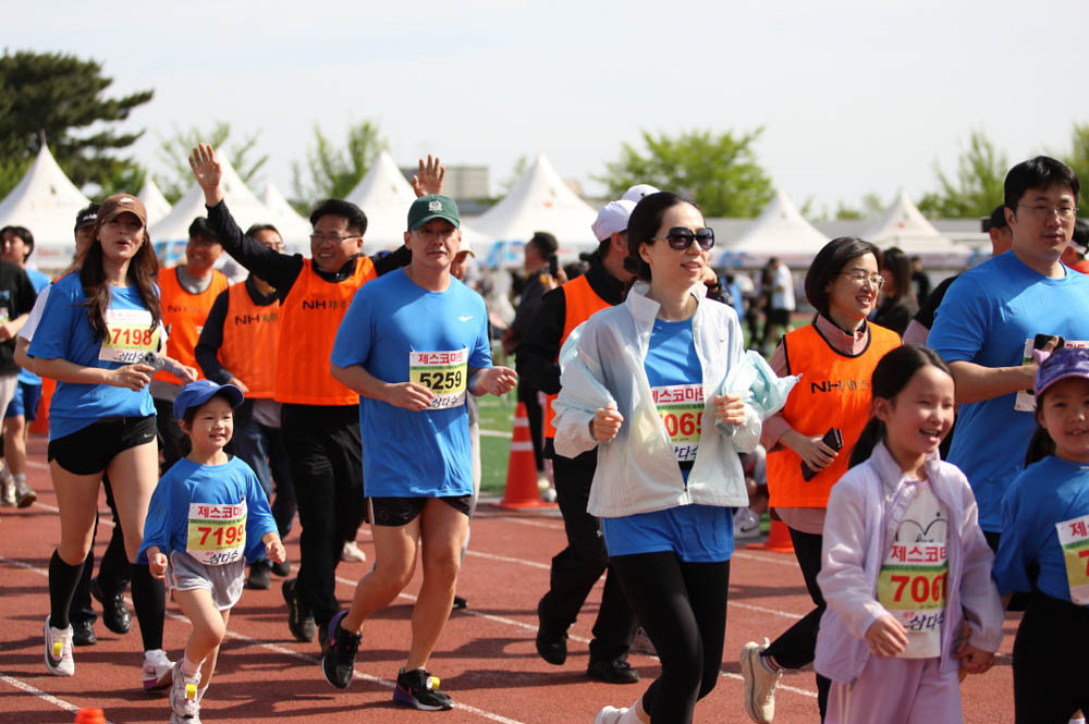 2025년_마라톤출발_159