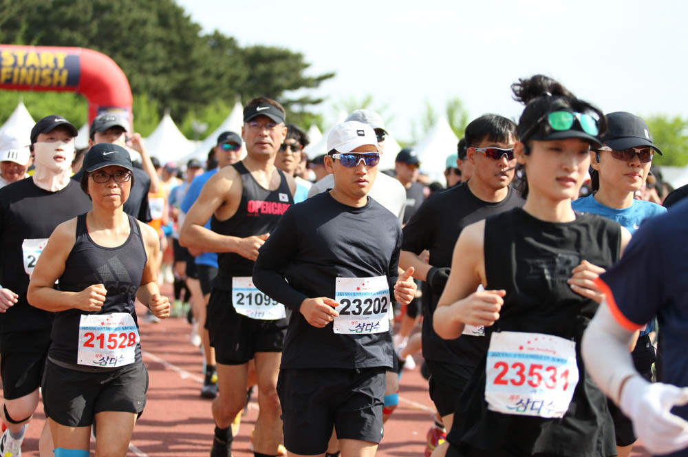 2025년_마라톤출발_23