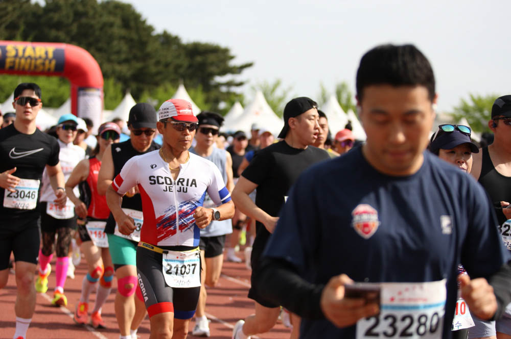 2025년_마라톤출발_24