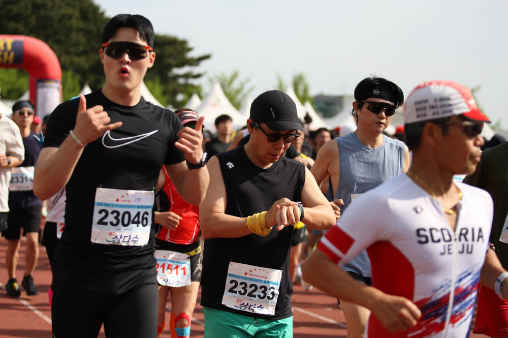 2025년_마라톤출발_27