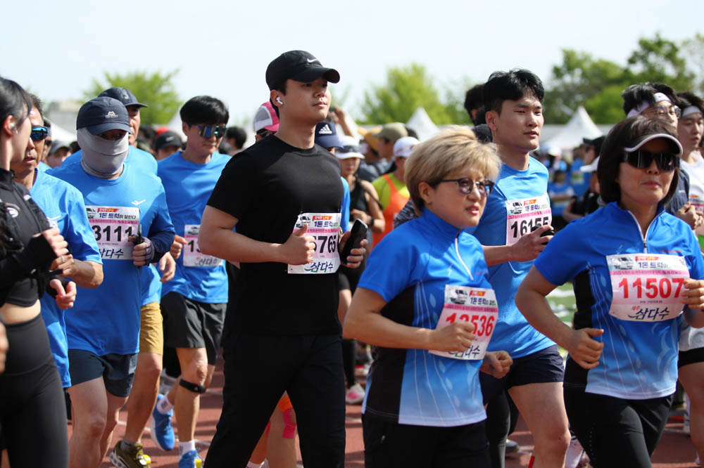 2025년_마라톤출발_52