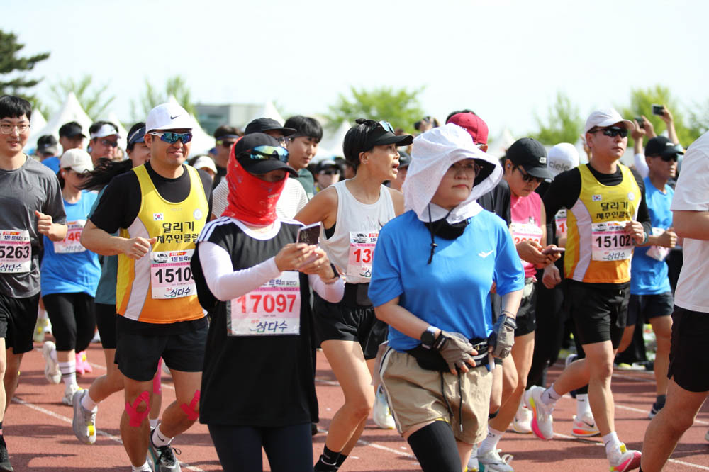 2025년_마라톤출발_55