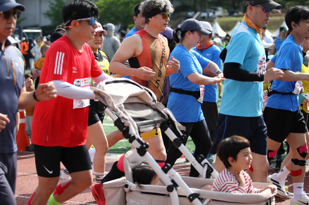 2025년_마라톤출발_59