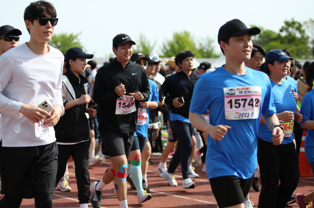 2025년_마라톤출발_67