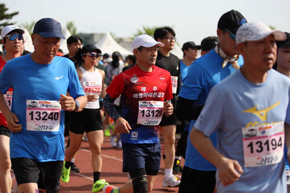 2025년_마라톤출발_68