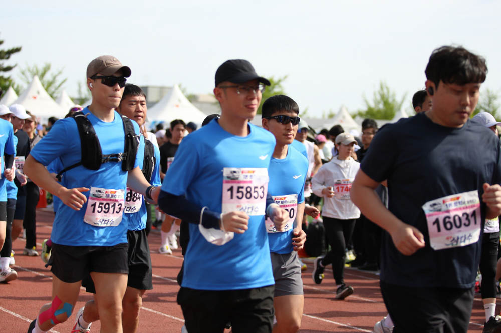 2025년_마라톤출발_74