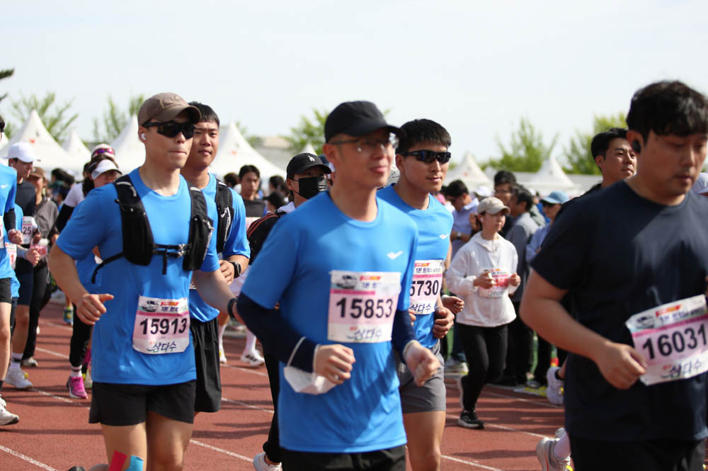 2025년_마라톤출발_75